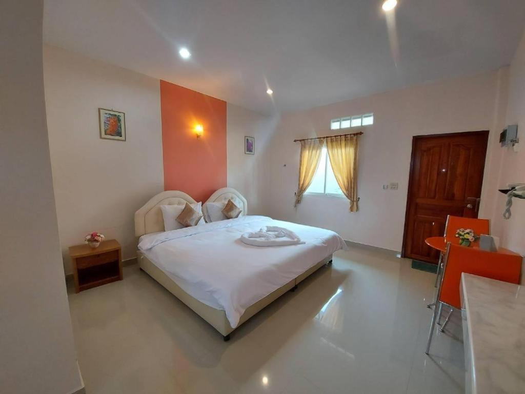 Tanaosri & Creekside Resort Suan Phueng Exterior foto