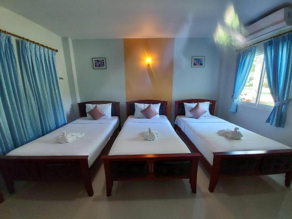 Tanaosri & Creekside Resort Suan Phueng Exterior foto