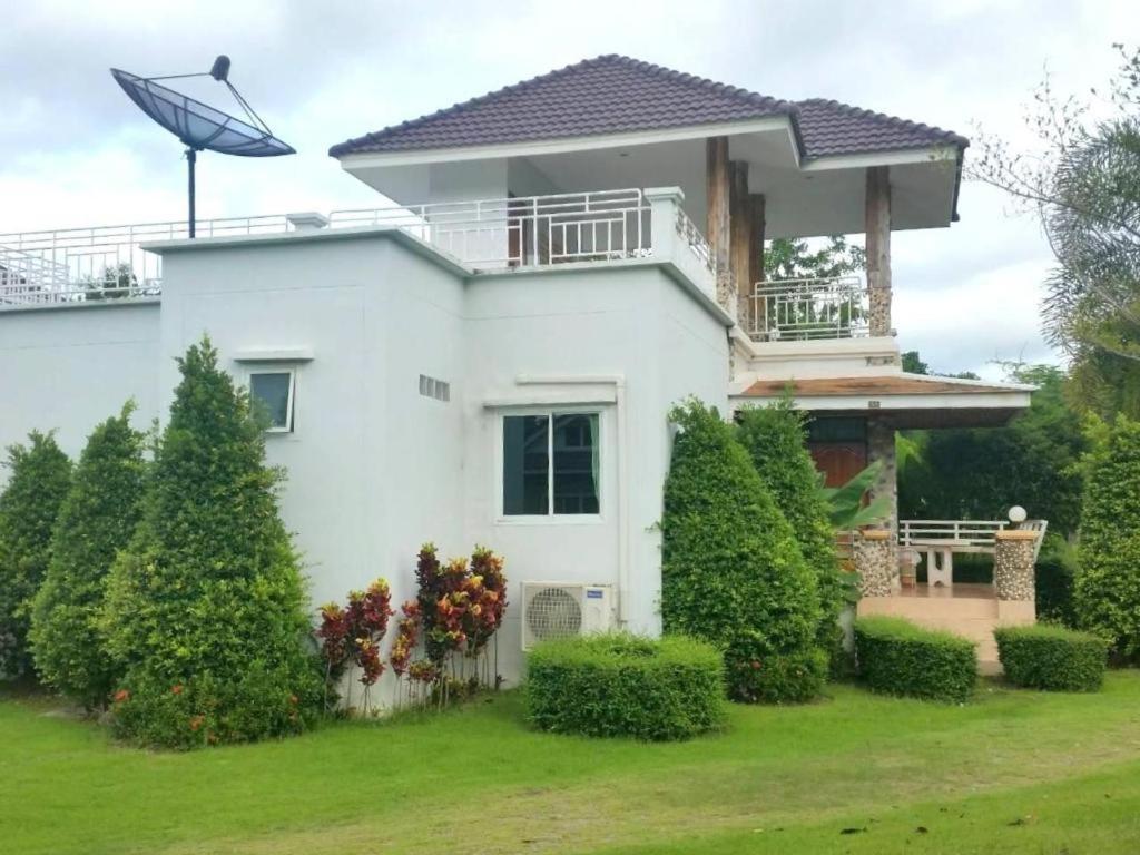 Tanaosri & Creekside Resort Suan Phueng Exterior foto