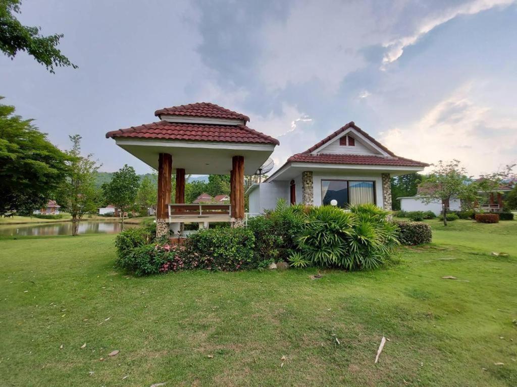 Tanaosri & Creekside Resort Suan Phueng Exterior foto