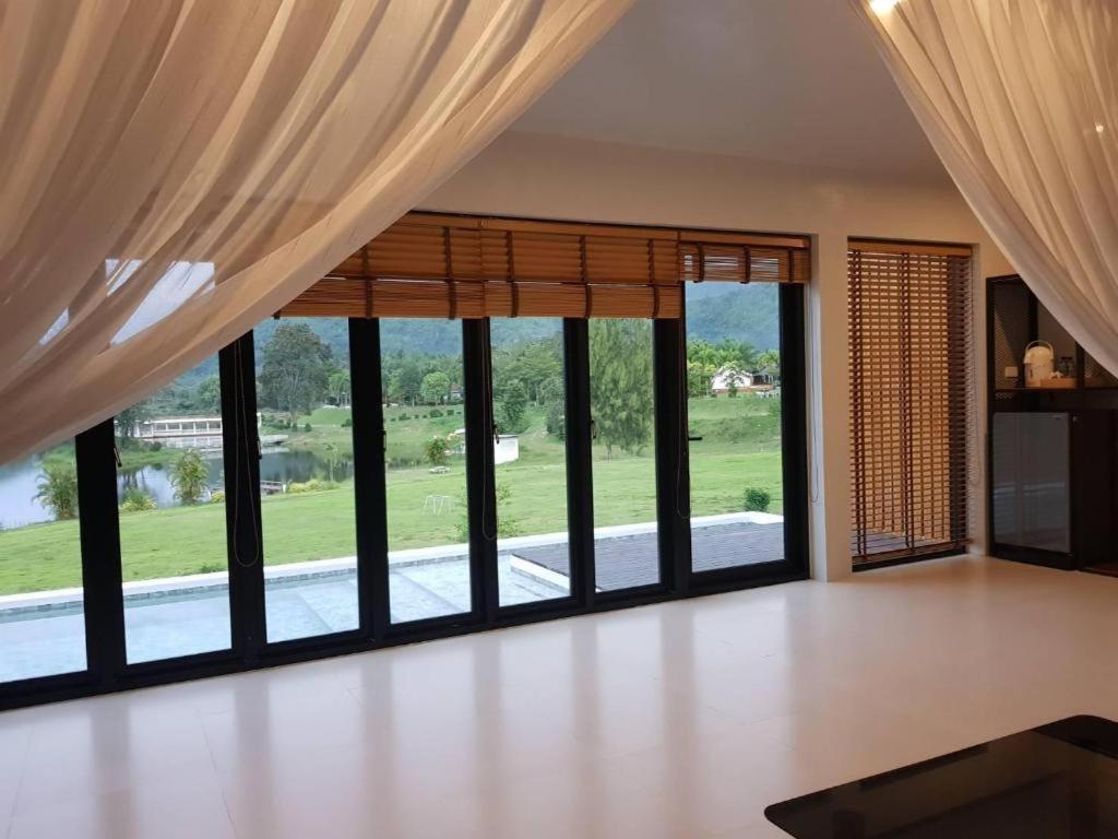 Tanaosri & Creekside Resort Suan Phueng Exterior foto