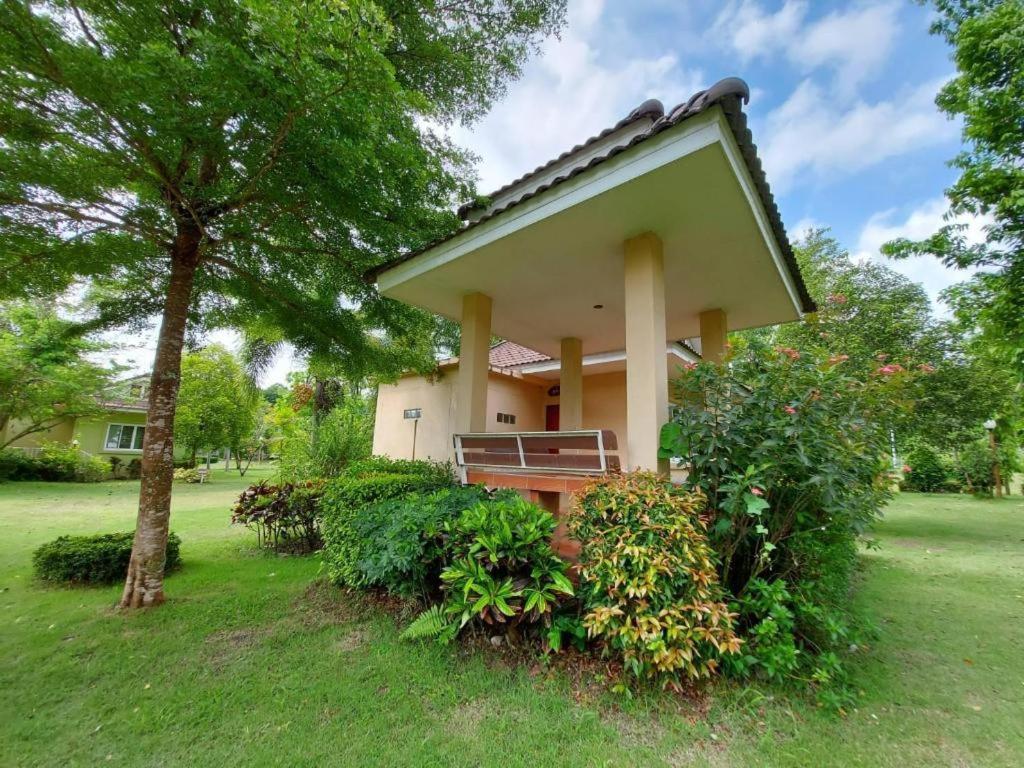 Tanaosri & Creekside Resort Suan Phueng Exterior foto