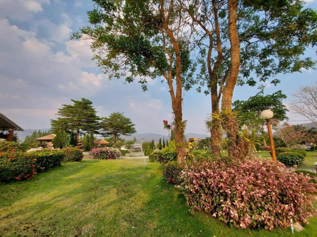 Tanaosri & Creekside Resort Suan Phueng Exterior foto