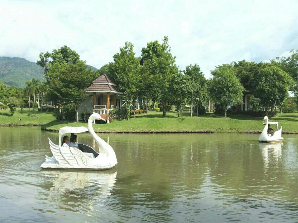 Tanaosri & Creekside Resort Suan Phueng Exterior foto